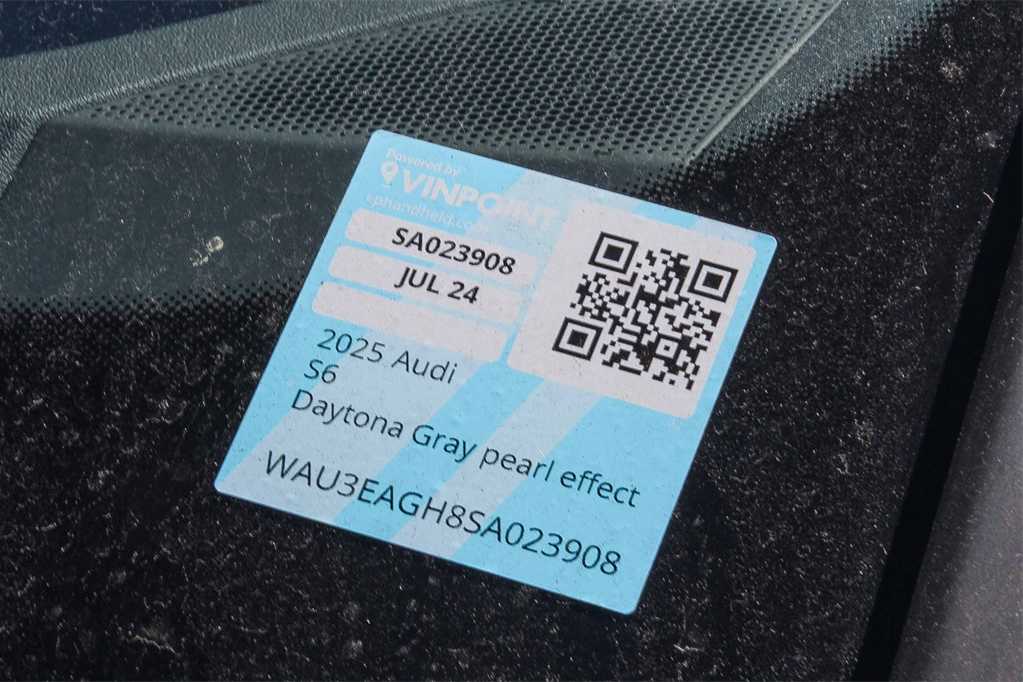 Thumbnail: 2025 Audi e-tron S - 29