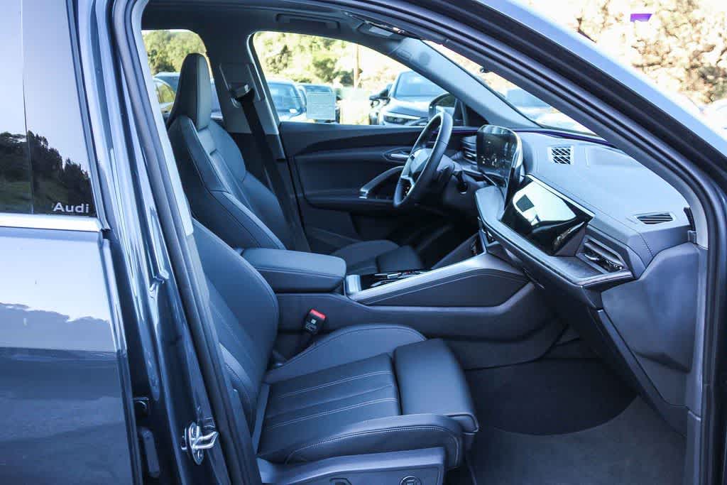 Thumbnail: 2025 Audi Q5 - 18