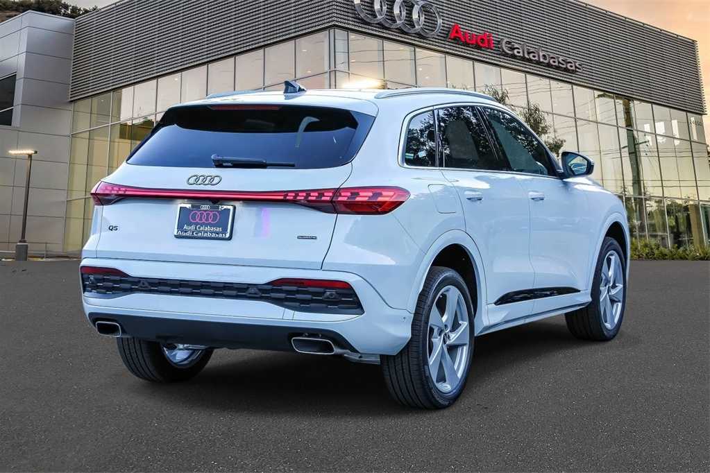 Thumbnail: 2025 Audi Q5 - 4