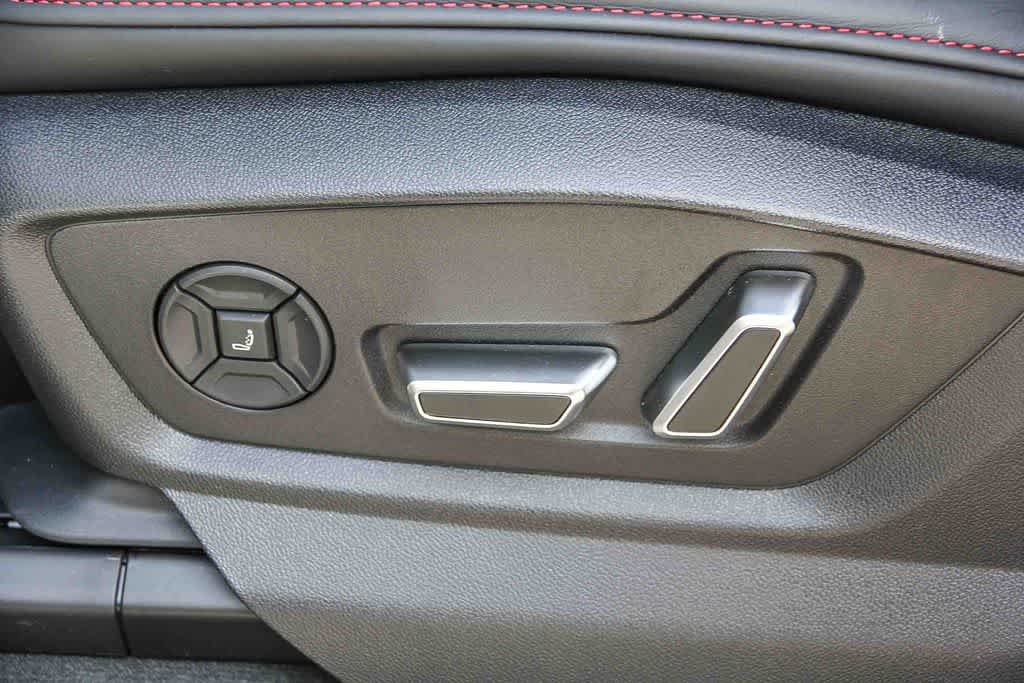 Thumbnail: 2026 Audi SQ8 - 21