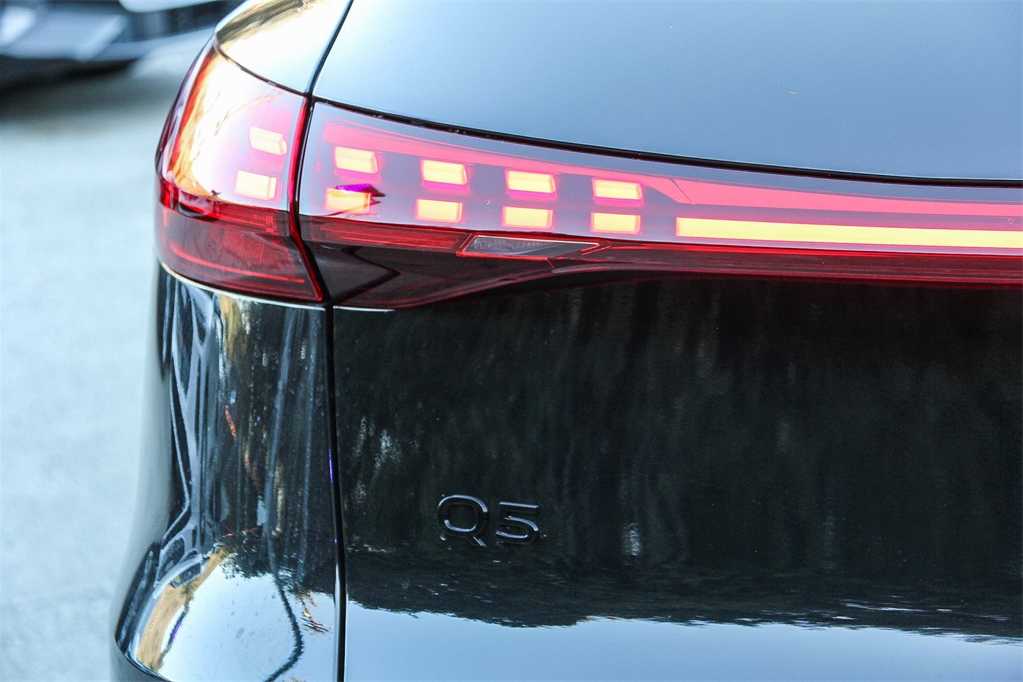 Thumbnail: 2025 Audi Q5 - 11