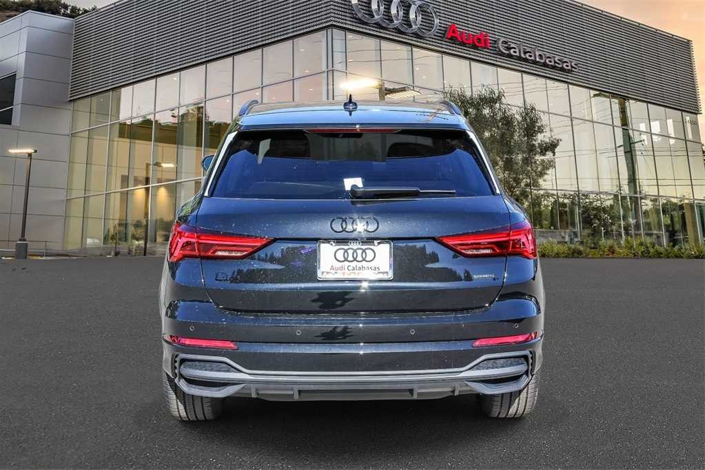 Thumbnail: 2025 Audi Q3 - 3