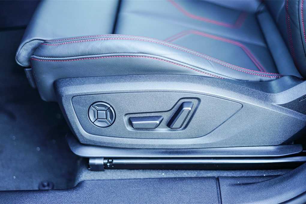 Thumbnail: 2025 Audi Q3 - 20