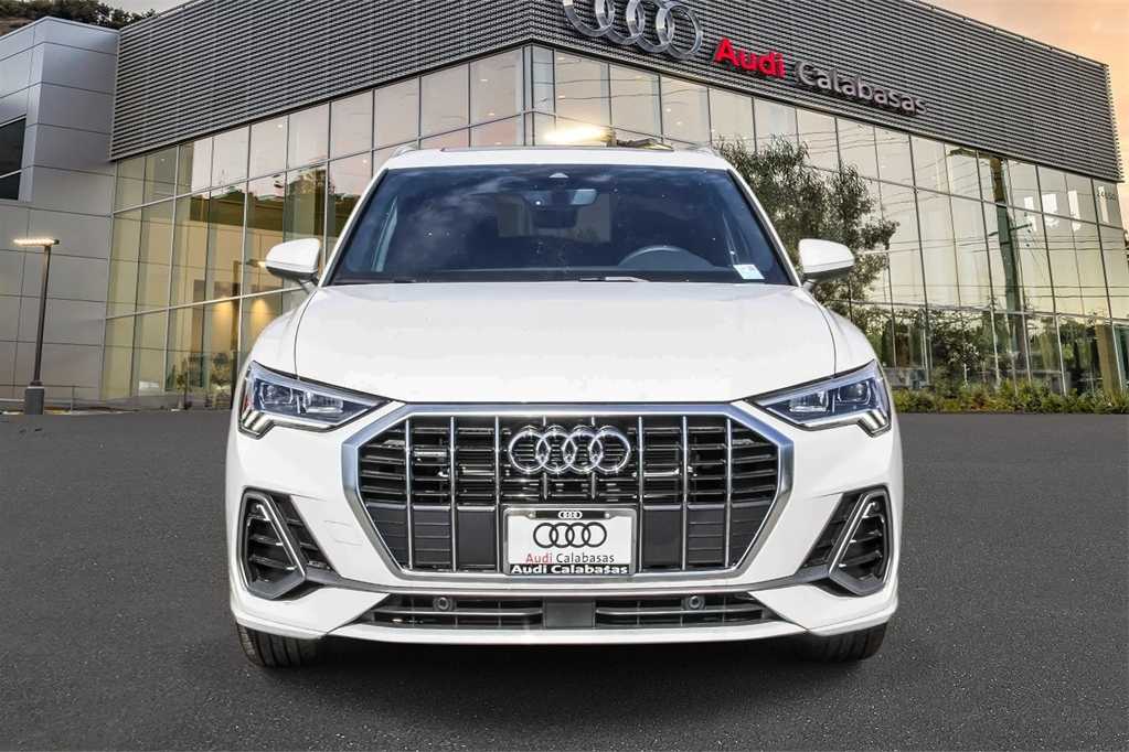 Thumbnail: 2025 Audi Q3 - 6