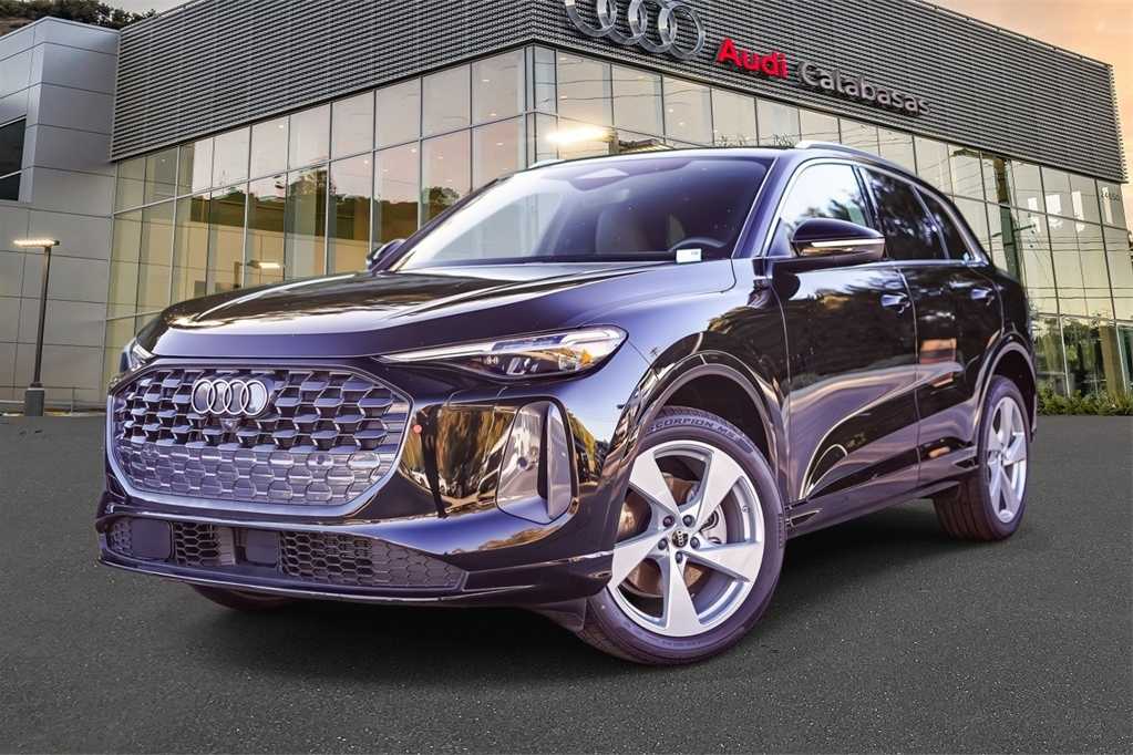 Thumbnail: 2025 Audi Q5 - 1