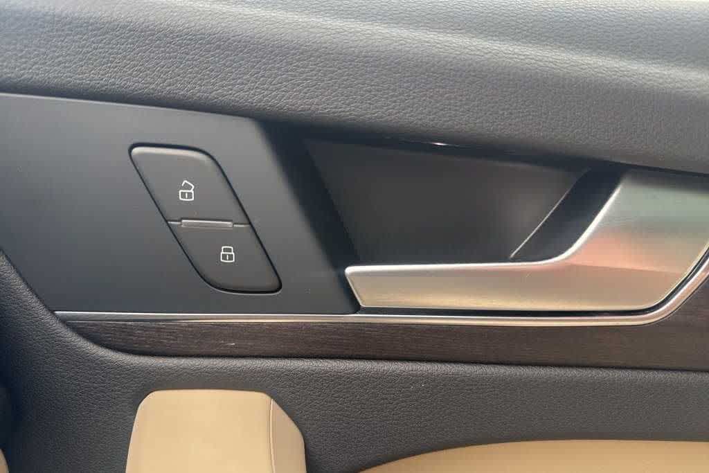 Thumbnail: 2022 Audi Q5 - 29