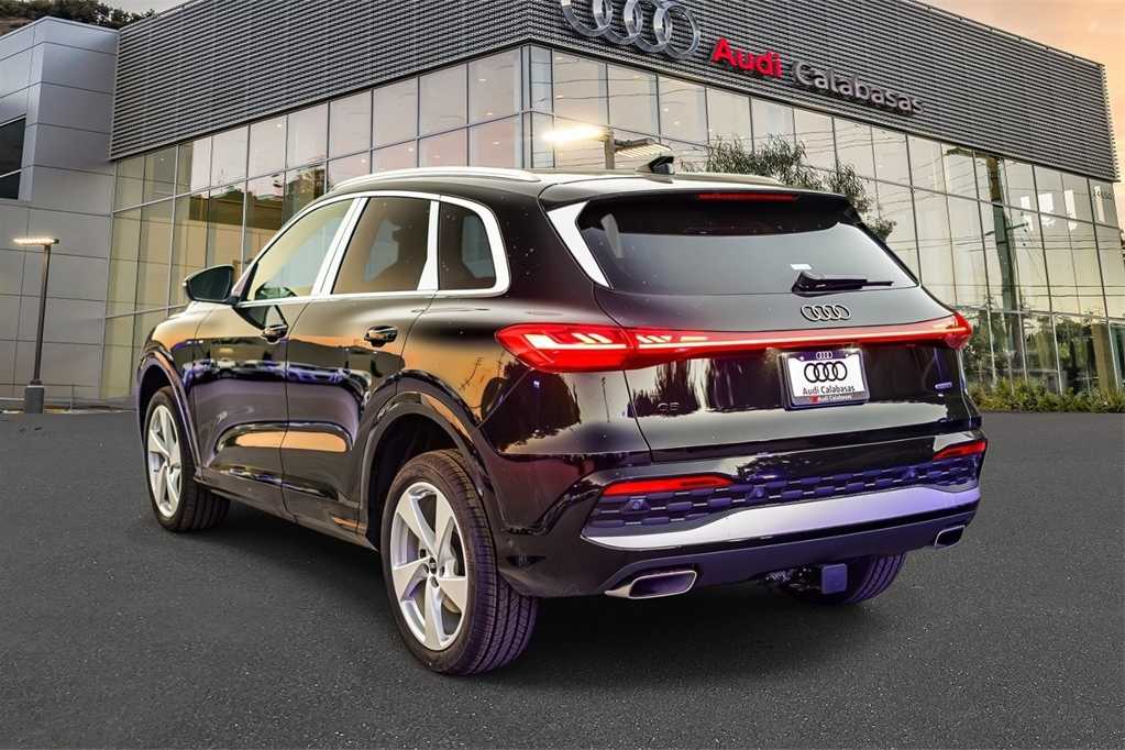 Thumbnail: 2025 Audi Q5 - 2