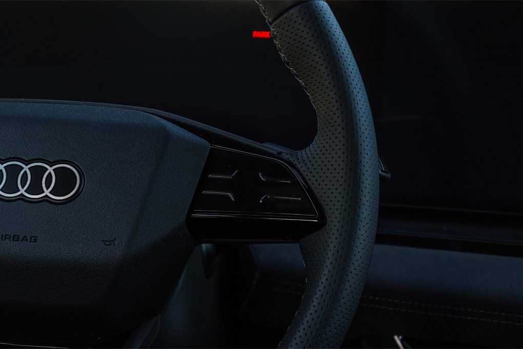 Thumbnail: 2025 Audi SQ6 e-tron - 17