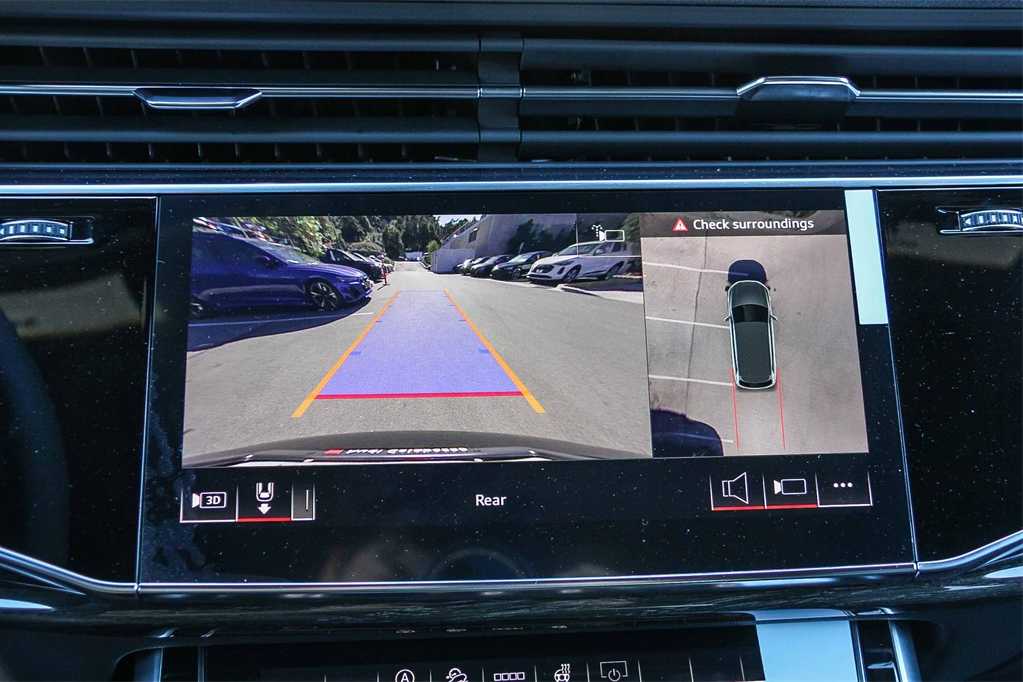 Thumbnail: 2026 Audi Q7 - 23