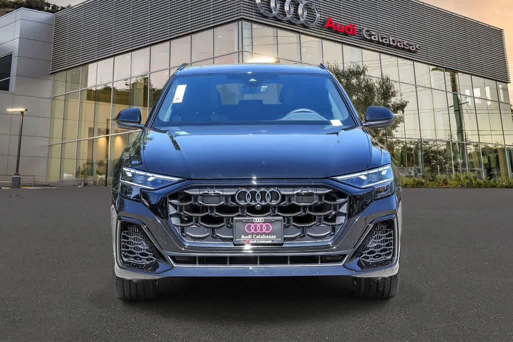 Thumbnail: 2026 Audi Q8 - 6