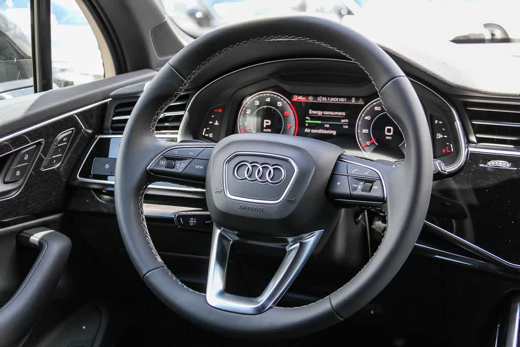 Thumbnail: 2026 Audi Q7 - 16