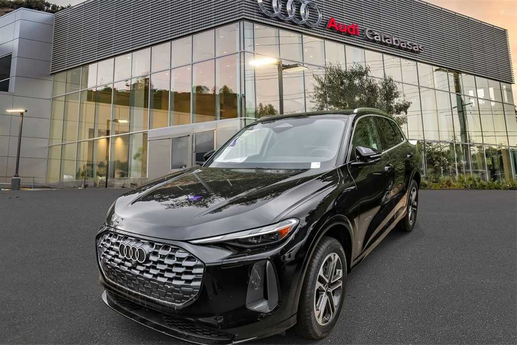 Thumbnail: 2025 Audi Q5 - 1