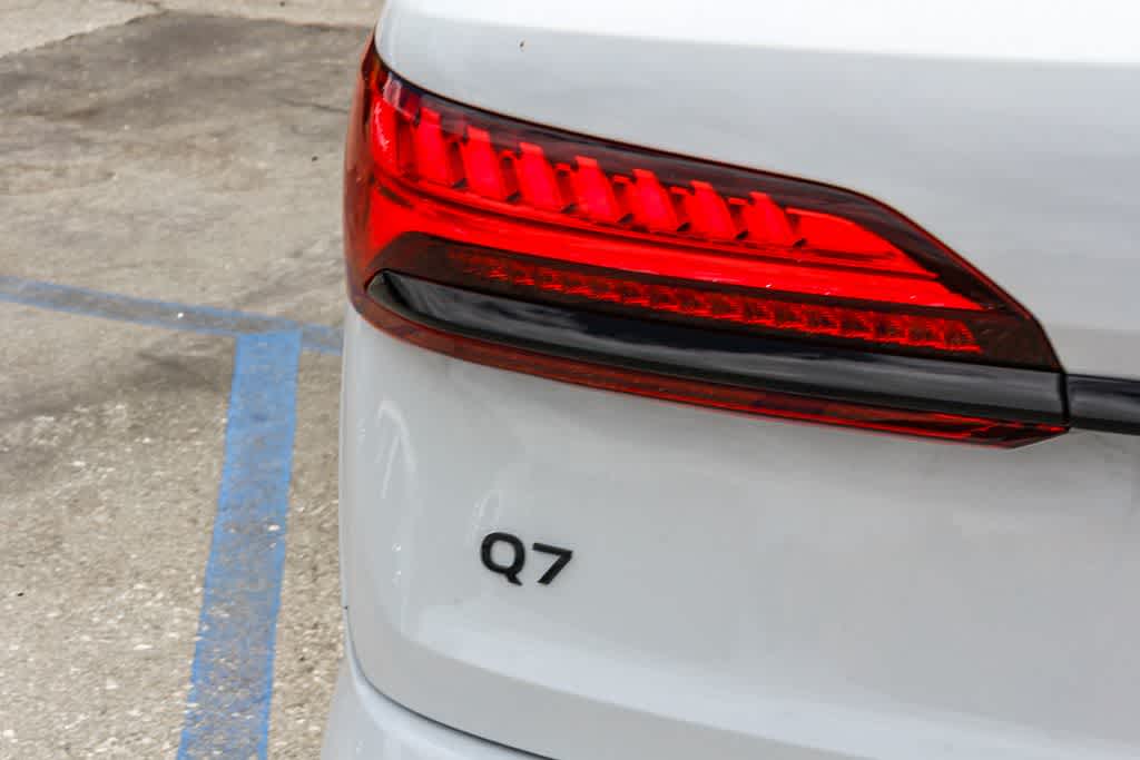 Thumbnail: 2026 Audi Q7 - 11