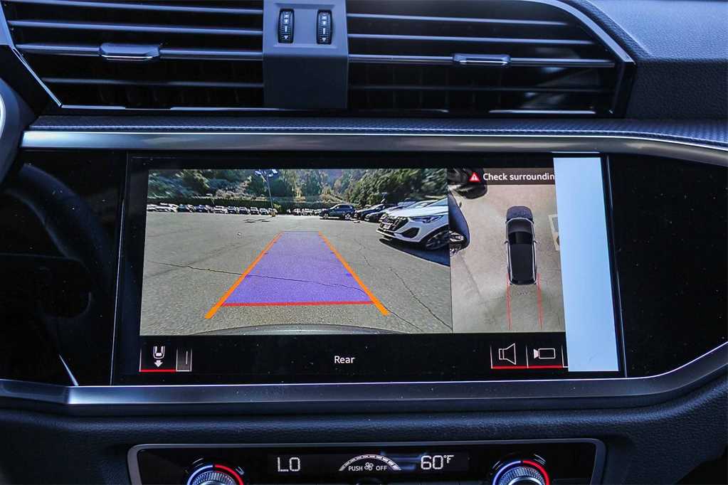 Thumbnail: 2025 Audi Q3 - 23