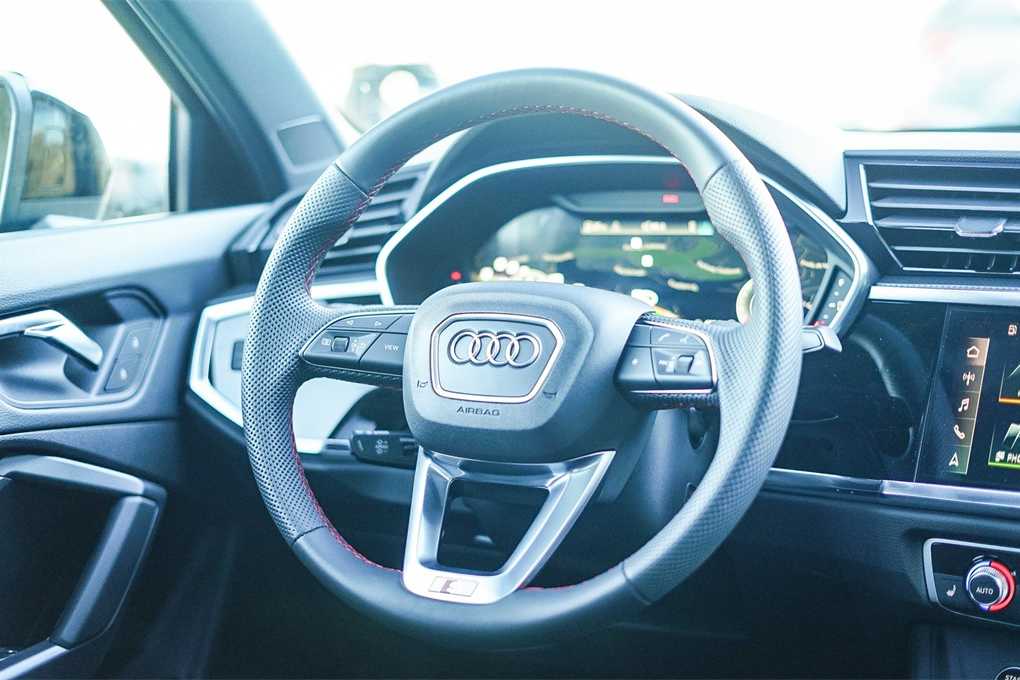 Thumbnail: 2025 Audi Q3 - 15