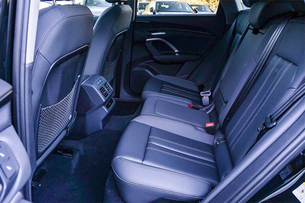 Thumbnail: 2025 Audi Q5 - 21