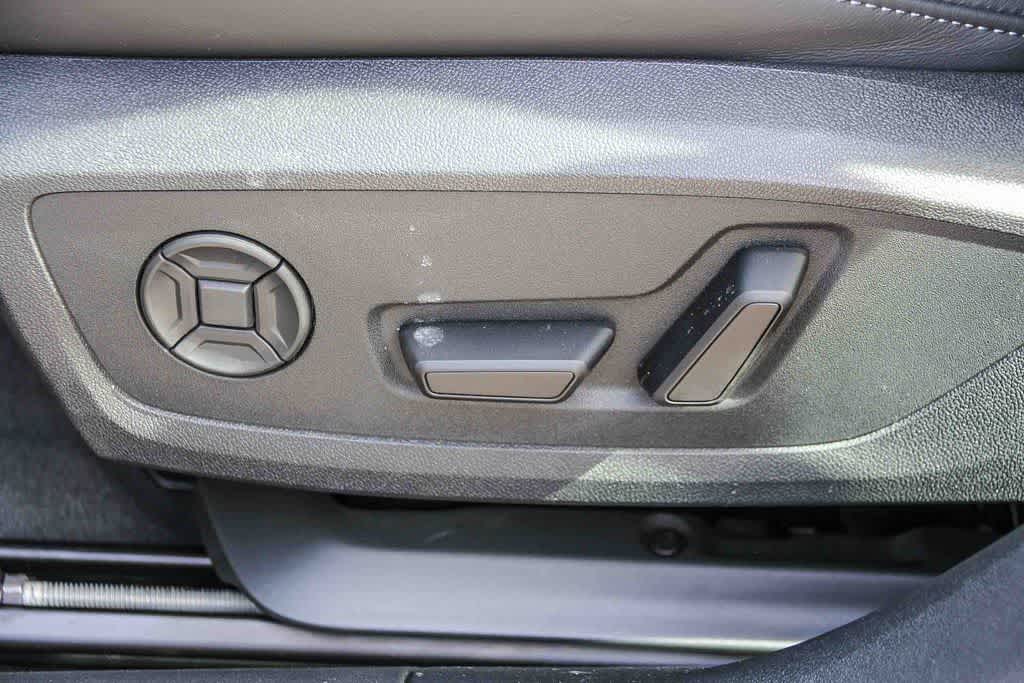 Thumbnail: 2026 Audi A6 - 21