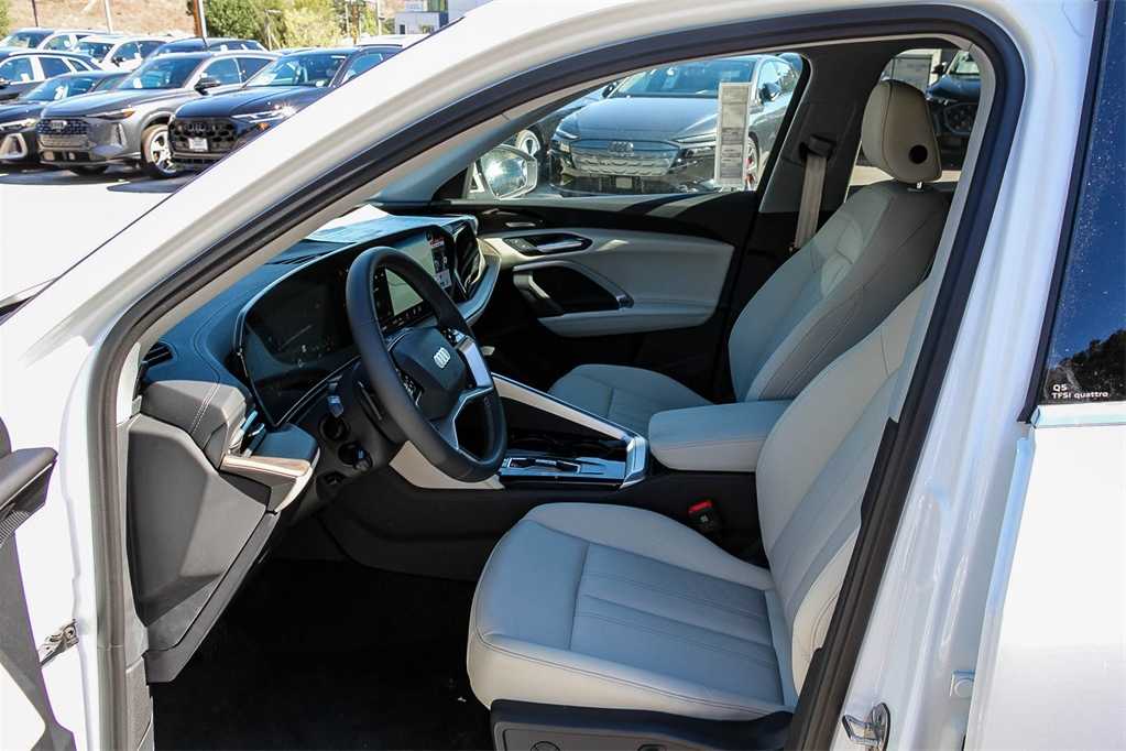 Thumbnail: 2025 Audi Q5 - 19