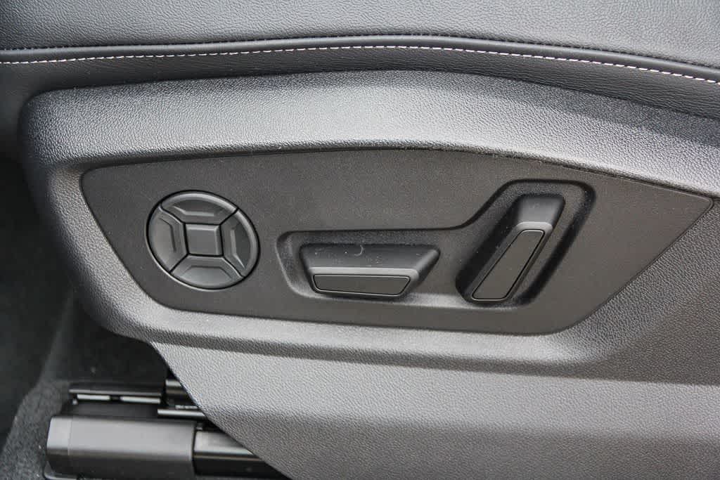 Thumbnail: 2026 Audi Q7 - 21