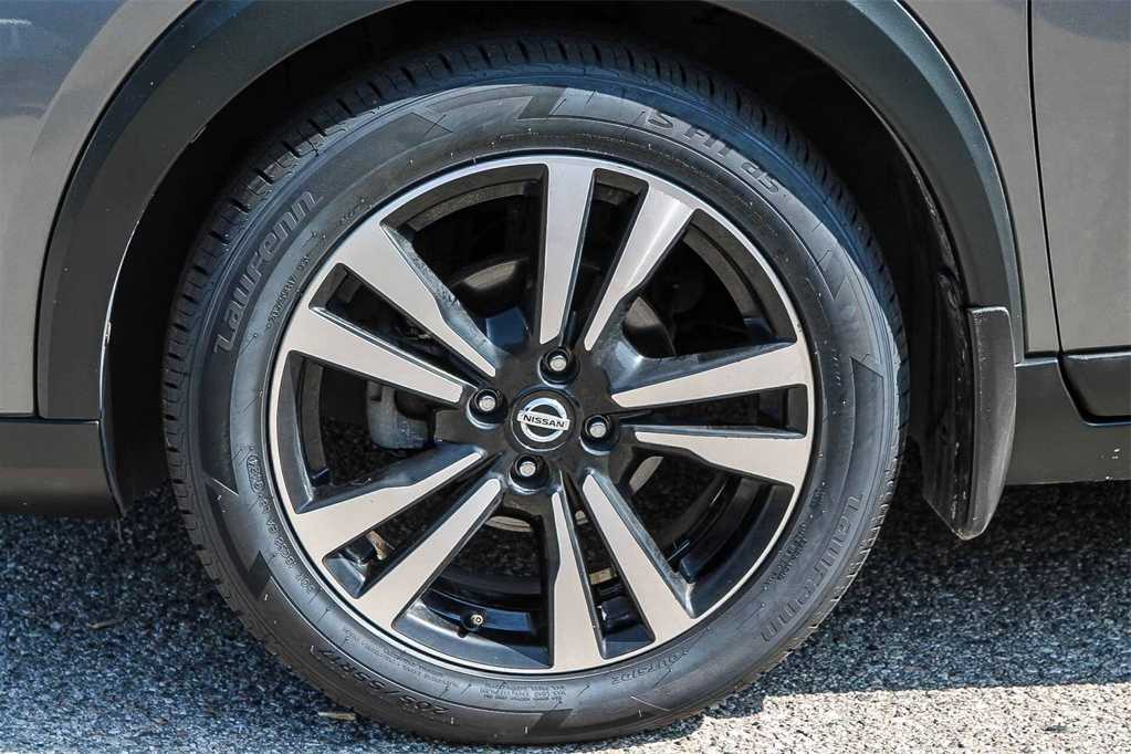 Thumbnail: 2020 Nissan Kicks - 10