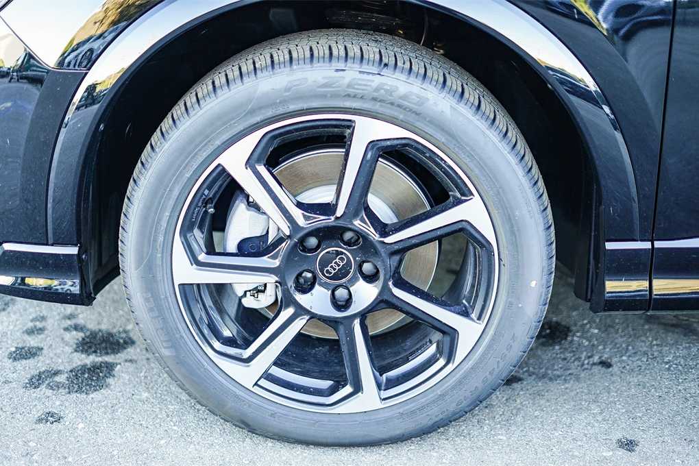 Thumbnail: 2025 Audi Q3 - 9