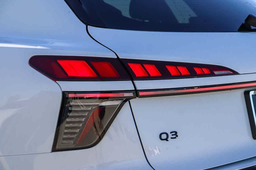Thumbnail: 2026 Audi Q3 - 12