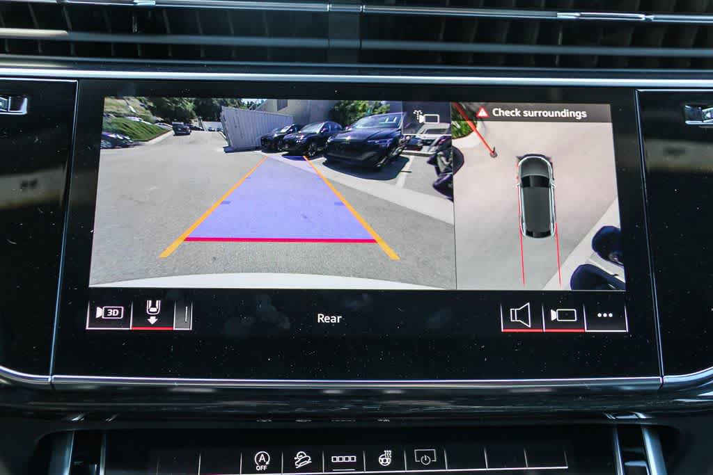 Thumbnail: 2026 Audi Q8 - 23