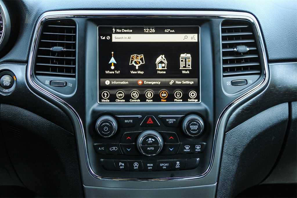 Thumbnail: 2018 Jeep Grand Cherokee - 15