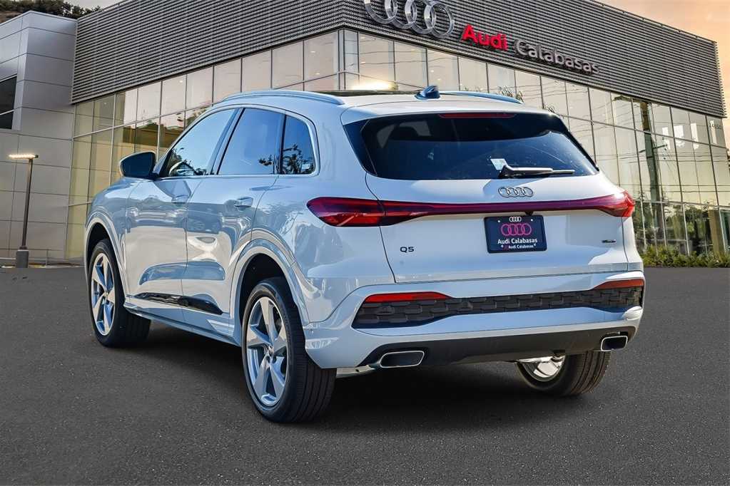 Thumbnail: 2025 Audi Q5 - 6