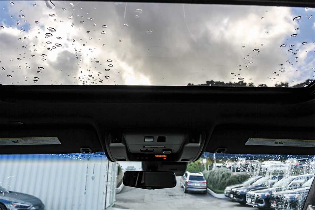 Thumbnail: 2017 Cadillac Escalade - 12