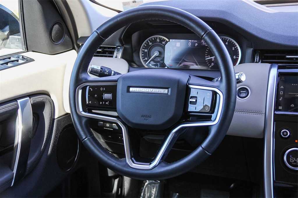 Thumbnail: 2021 Land Rover Discovery Sport - 15