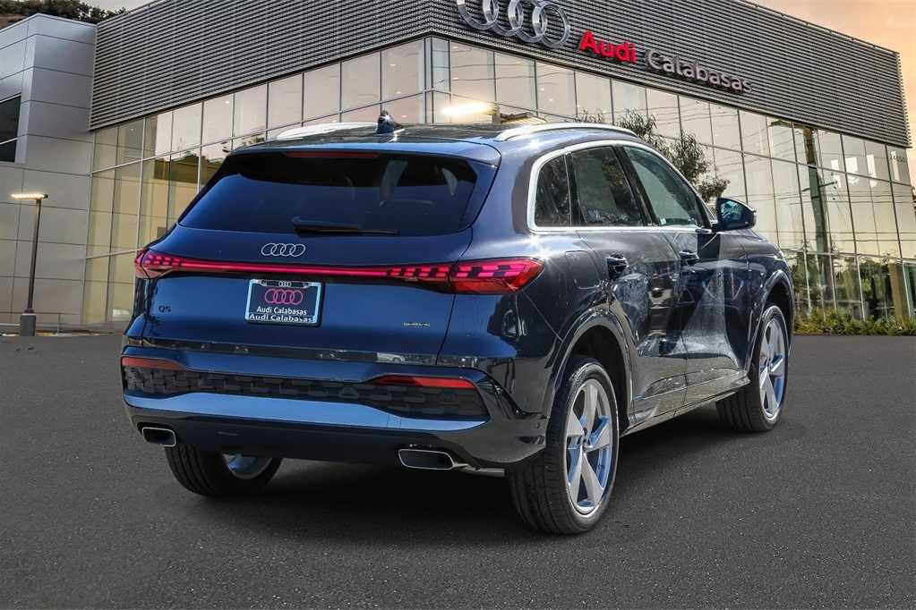 Thumbnail: 2025 Audi Q5 - 4