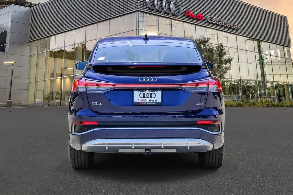 Thumbnail: 2023 Audi Q4 e-tron - 3