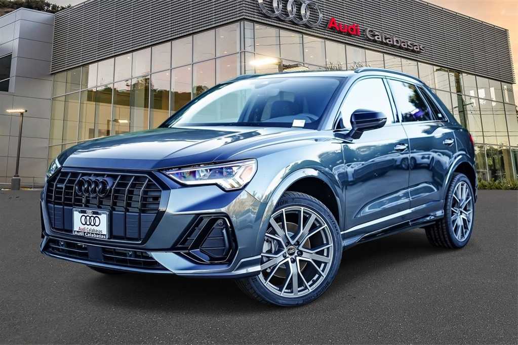 Thumbnail: 2025 Audi Q3 - 1