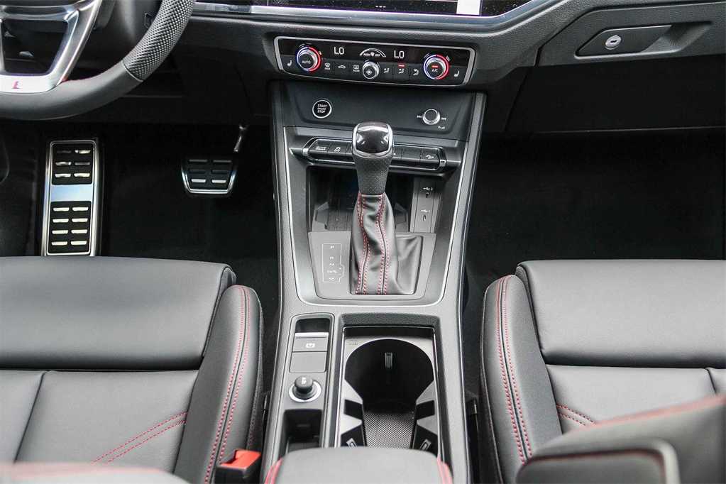 Thumbnail: 2025 Audi Q3 - 14