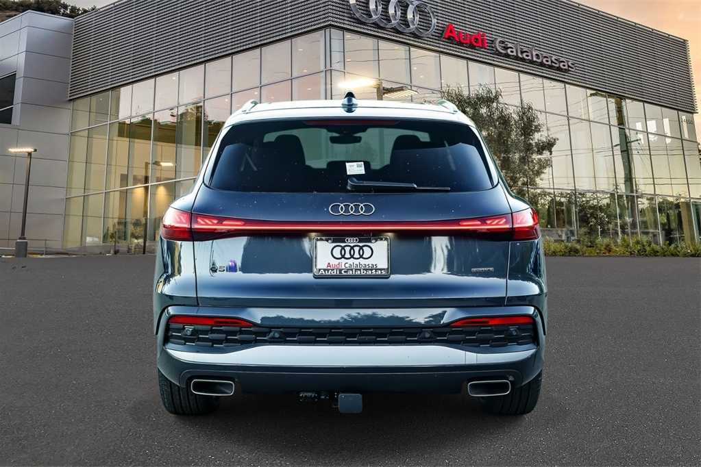 Thumbnail: 2025 Audi Q5 - 3