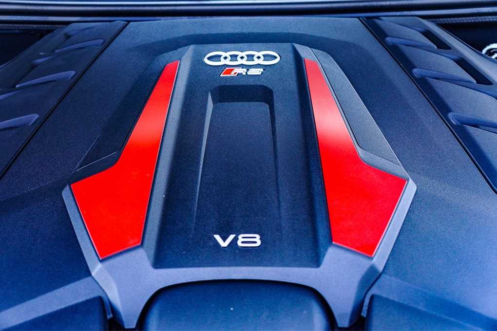 Thumbnail: 2024 Audi RS Q8 - 32