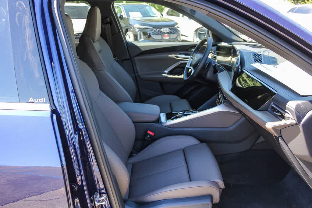 Thumbnail: 2025 Audi Q5 - 18