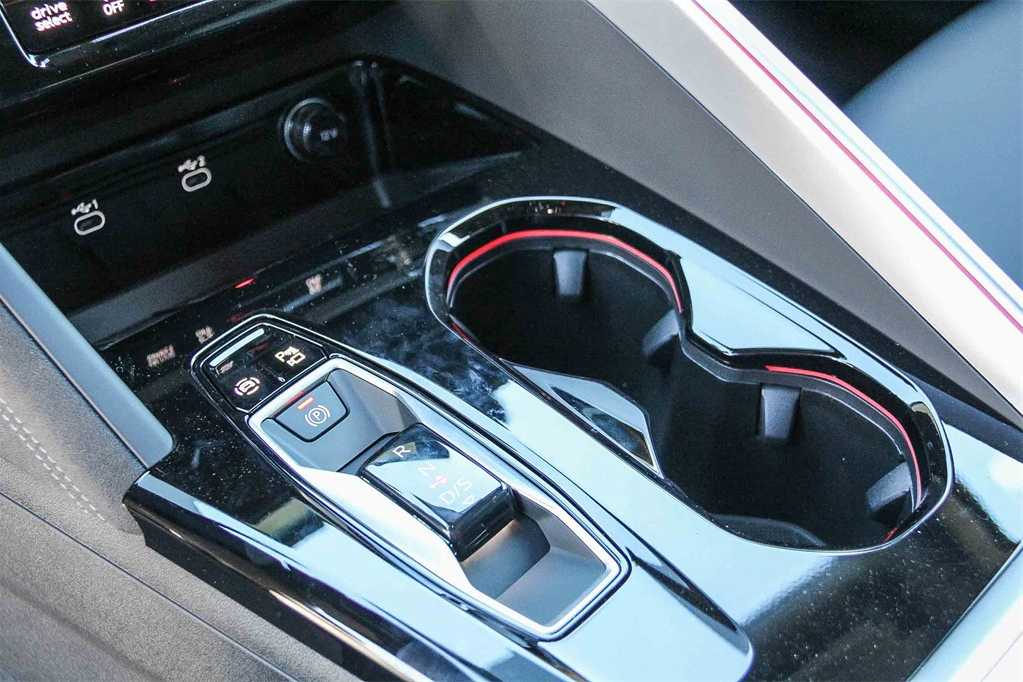 Thumbnail: 2025 Audi SQ5 - 20