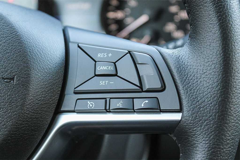 Thumbnail: 2020 Nissan Rogue - 17