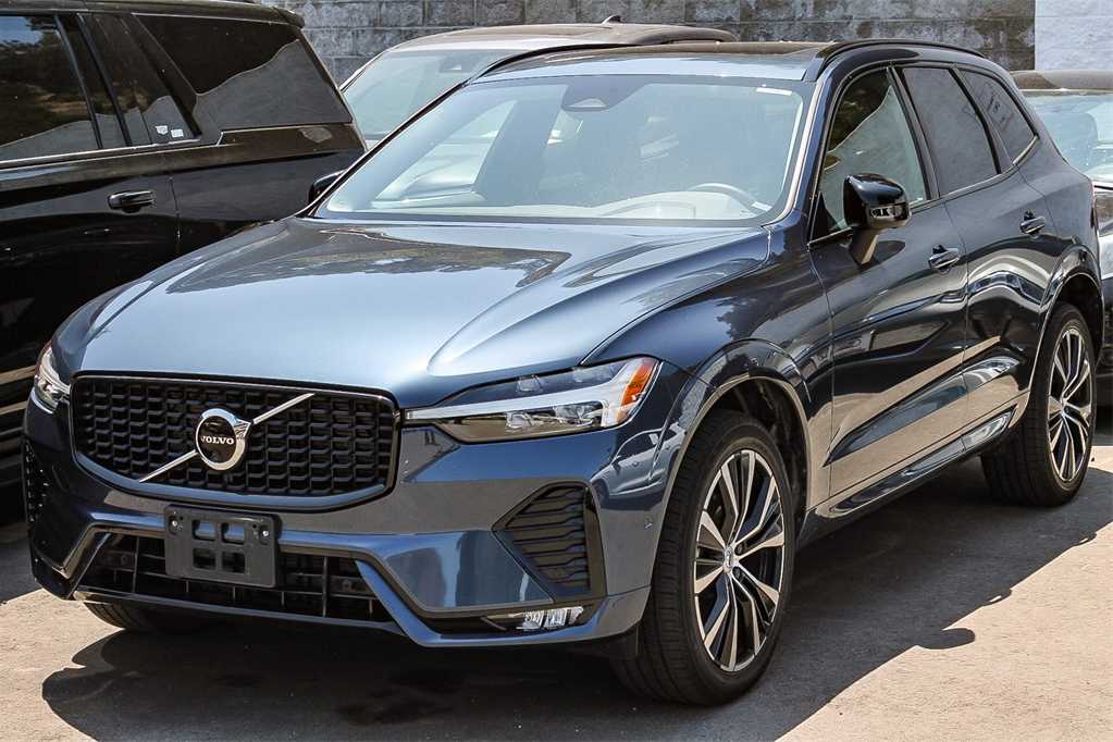 2023 Volvo XC60 B5 Plus Hero Image