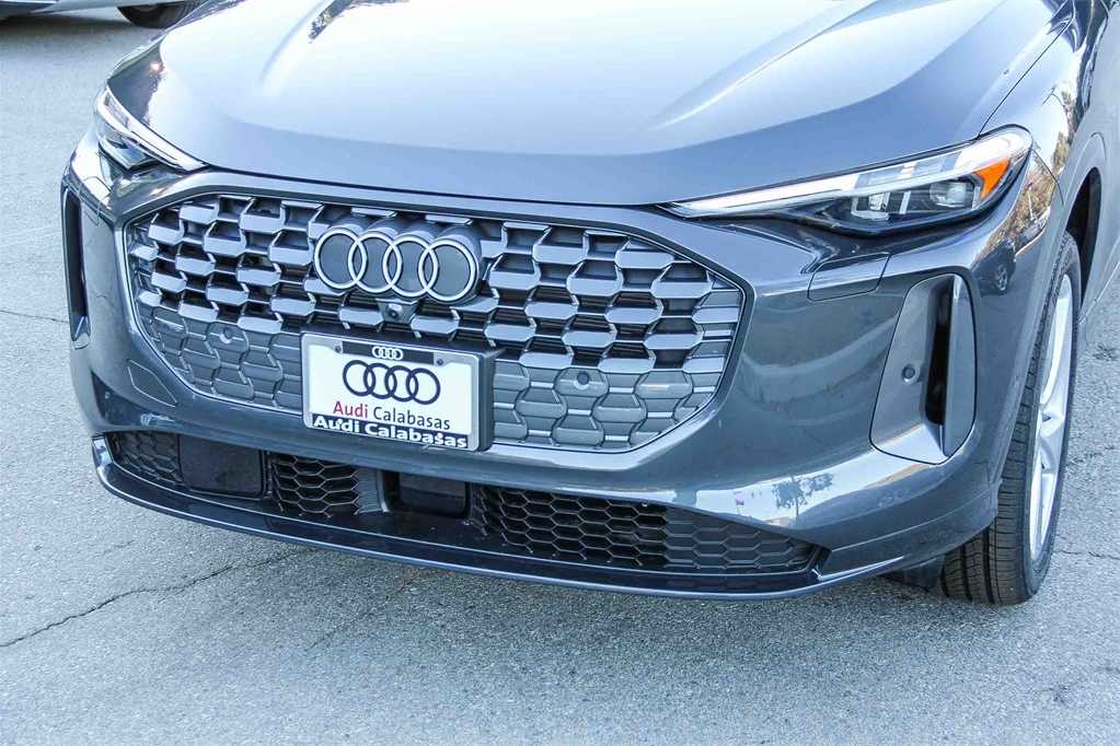 Thumbnail: 2025 Audi Q5 - 8