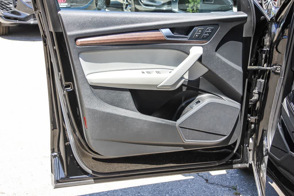 Thumbnail: 2023 Audi Q5 - 22