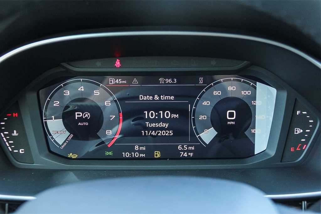 Thumbnail: 2025 Audi Q3 - 24