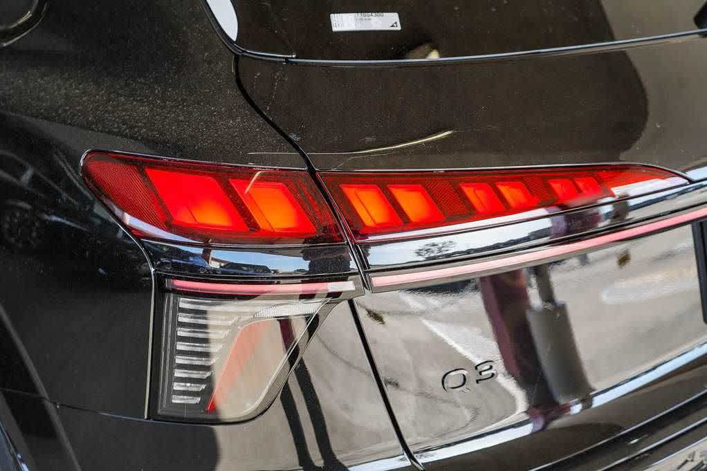 Thumbnail: 2026 Audi Q3 - 7