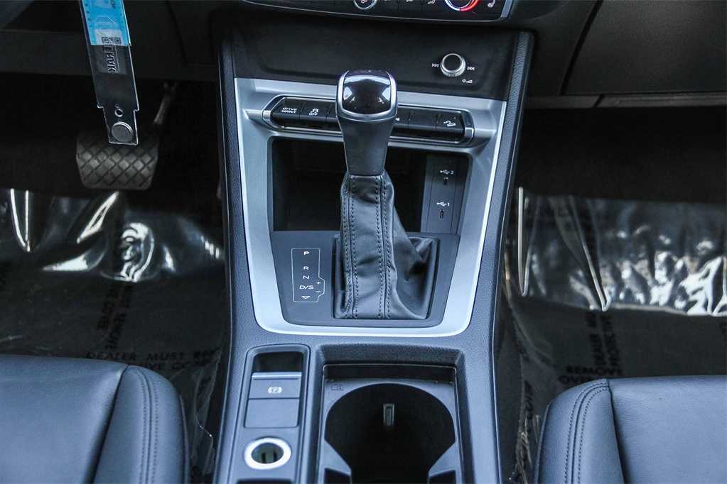 Thumbnail: 2022 Audi Q3 - 14