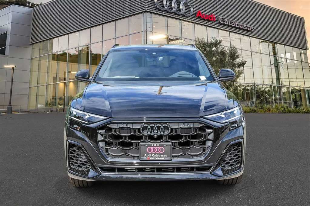 Thumbnail: 2026 Audi Q8 - 6