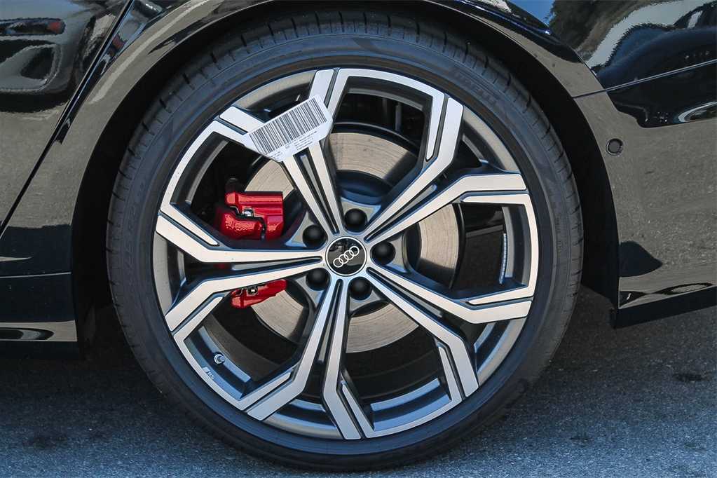 Thumbnail: 2025 Audi S6 - 10