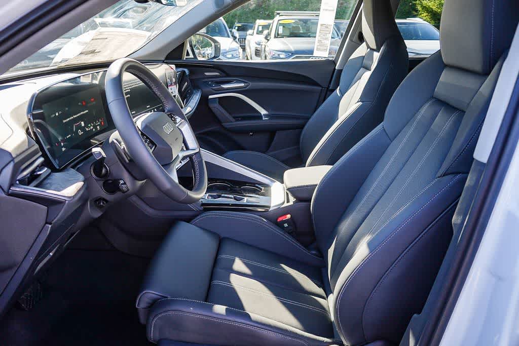 Thumbnail: 2025 Audi Q5 - 20