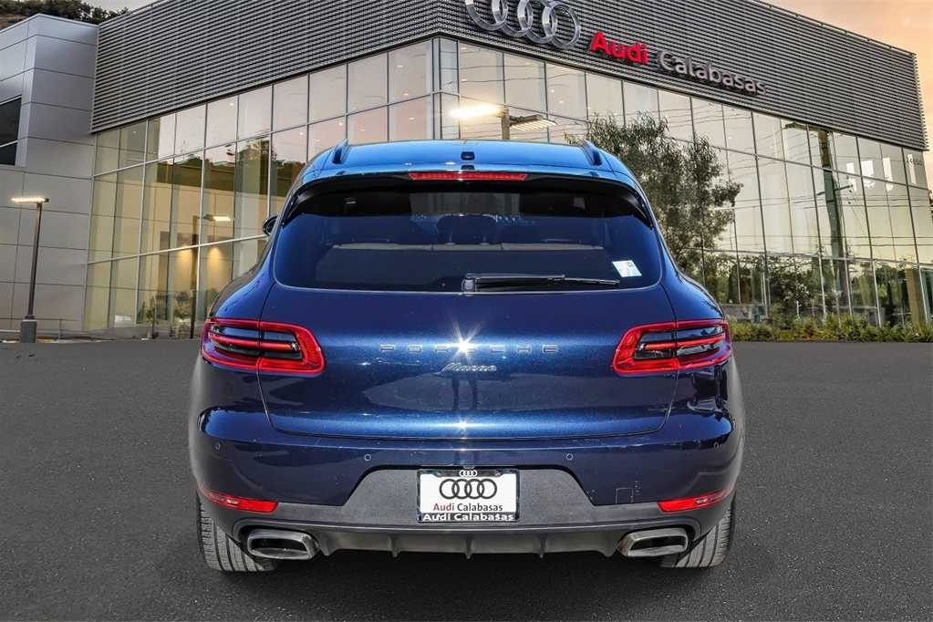 Thumbnail: 2018 Porsche Macan - 3